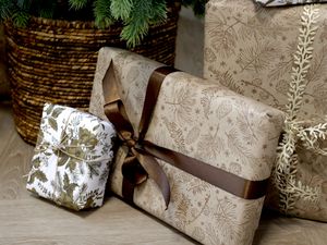 Hovedbilde Blondeb&aring;nd med blader – Gullglitter